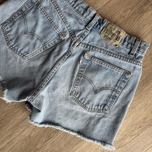 Vintage Levi’s Silver Tab Loose Denim Shorts High Rise 30”